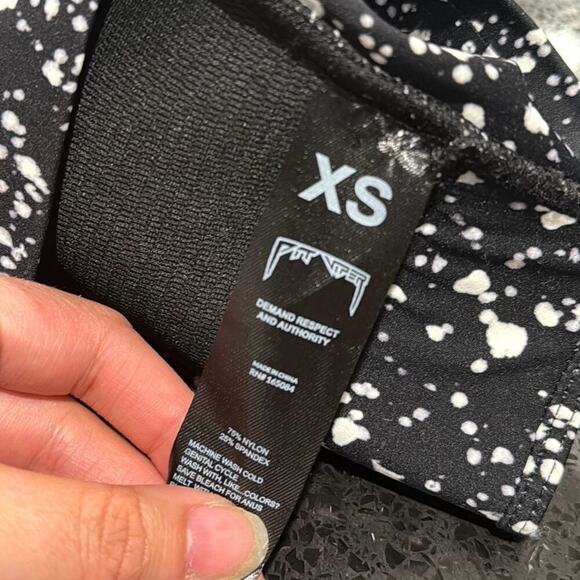 Pit Viper Underground Key Player Sports Bra Black White Spatter Print Size XS - Picture 2 of 5